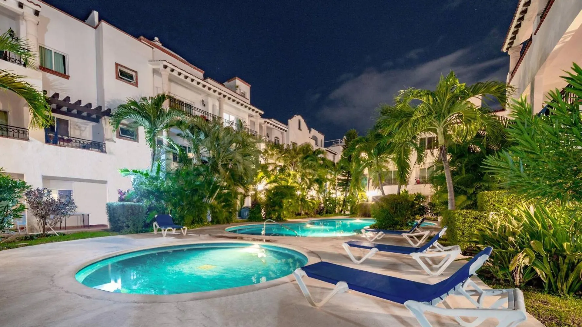 2 Bedroom- Tropical Oasis In The Heart Of Playa Del Carmen - At Gaviotas 0*,