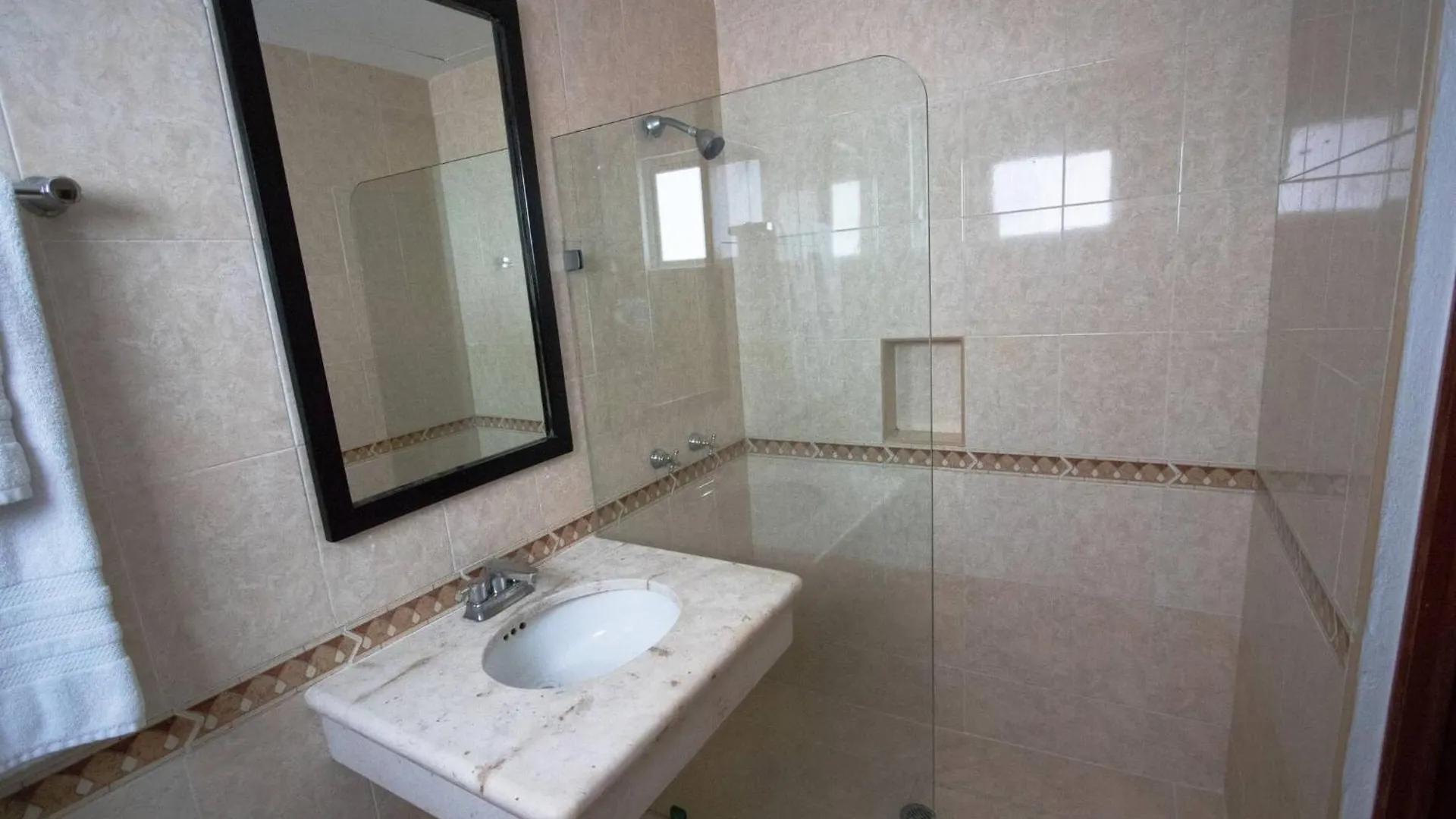 2 Bedroom- Tropical Oasis In The Heart Of Playa Del Carmen - At Gaviotas 墨西哥